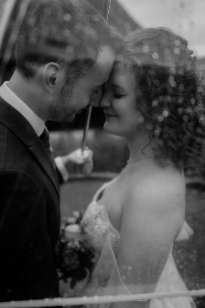 Swiss Wedding, Hochzeit im Regen, Heiraten in der Schweiz