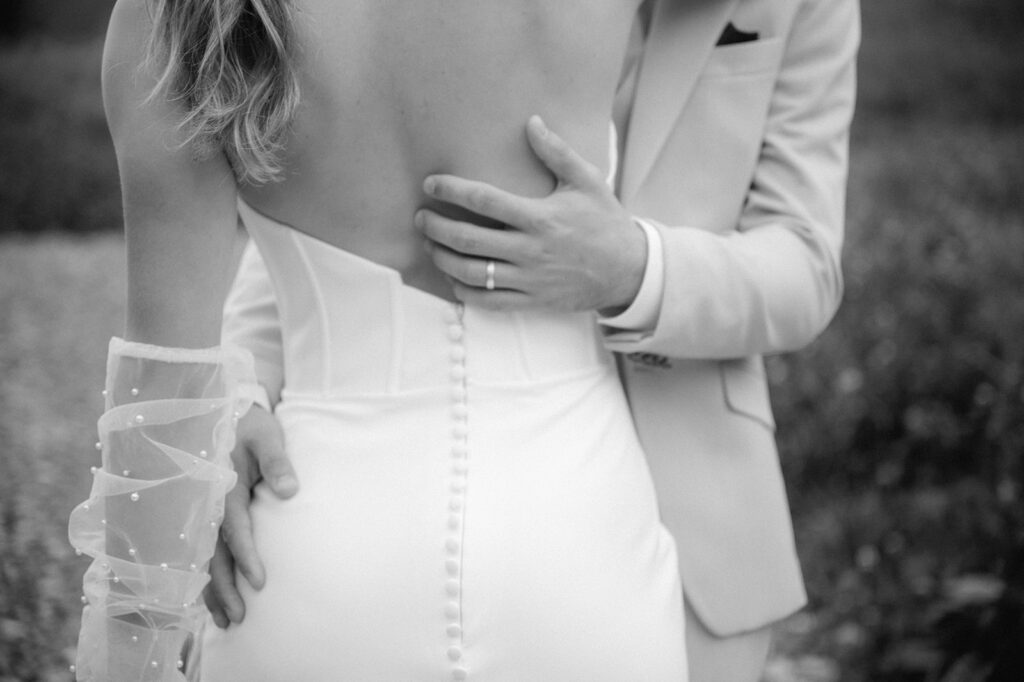 Weddingcouple, Clean und Chic wedding in the mountains