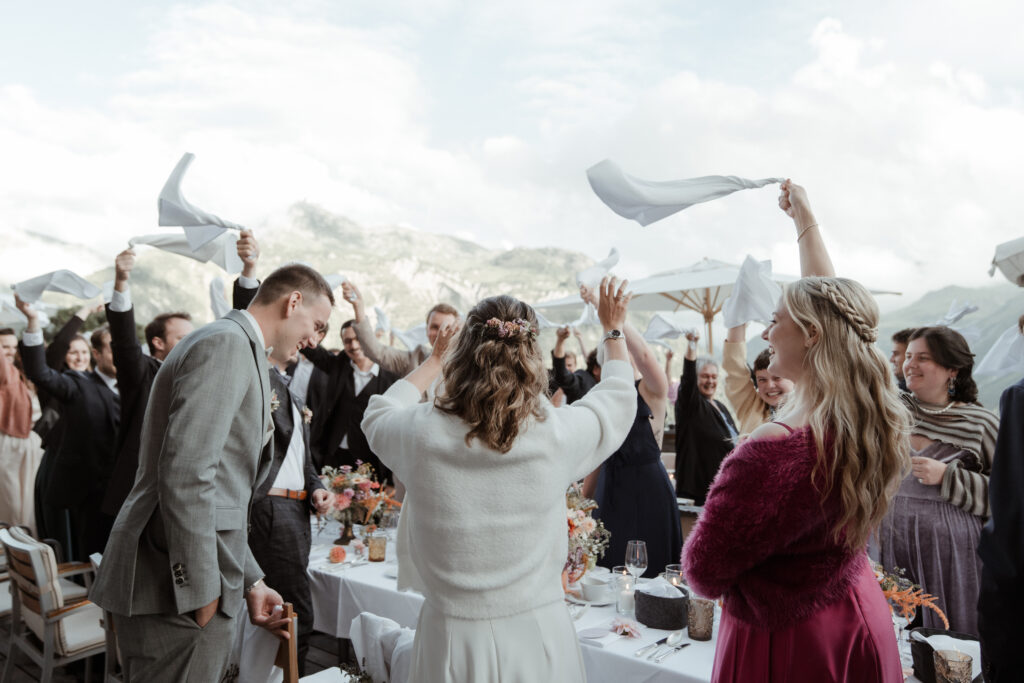 Toskana Vibes am Berg, Stilvolle Berghochzeit - Lech am Arlberg